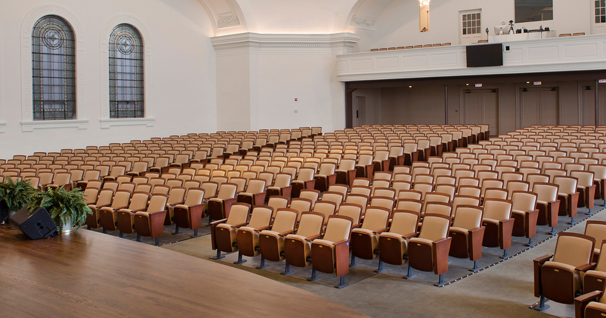 Congregation Seating for Christ Church in Chicago Illinois